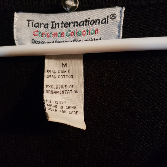 "Ugly Christmas Sweater by Tiara International Christmas Collection in size Med - Picture 5 of 6